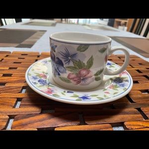 Majesticware by Oneida Freesia floral set of cup & saucer plate white and blue
